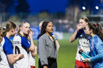 Bild 384 - wBJ Hamburger SV - Eimsbuettler TV : Ergebnis: 4:0